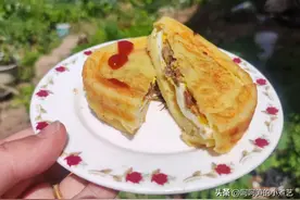 小吃摊爆火的肉蛋堡，外酥里嫩，香软可口，一口下去超满足图片