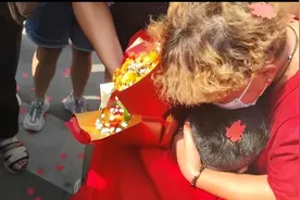 小伙坎坷寻亲终团聚：曾先后被拐4次，养父母离异后遭抛弃图片