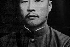 韩复榘太太给张宗昌让座，张说了一句玩笑话，几天后被韩复渠谋杀图片