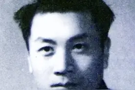 1944年，在日军的监狱中，任远对战友说：同志，我命令你把我勒死图片