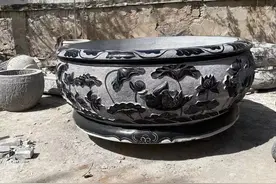 青石鱼缸花盆图片