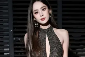 米兰时装周：娜扎裸背诱人，曾黎水蛇腰抢镜，任嘉伦咋长这样了图片