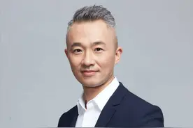 曝主持人程雷因肝病去世，年仅51岁，本尊晒合影回应，近况被曝光图片