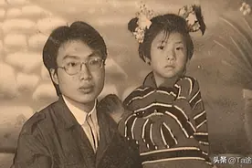 05年，小伙带弃婴妹妹上大学，捡垃圾凑学费，小伙：想做一回小孩图片