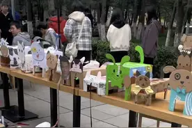 这届大学生怎么流行遛「纸箱狗」了？｜附制作教程图片