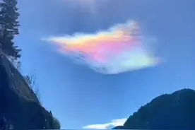 云南丽江上空出现七彩祥云，游客：终于知道什么是彩云之南了图片