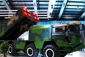 中国造射程450公里的火箭炮，外媒表示：这怕不是火箭炮，是导弹图片