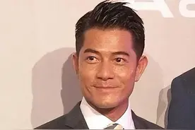 娱乐圈4大抠门精：吃饭不买单，送“假名牌”，欠钱还理直气壮图片
