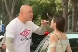 闹大了！南京打人事件最新消息，光头男身份曝光，难怪这么嚣张图片