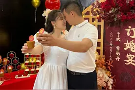 6年前，“辱母案”于欢刺死1人，获刑5年，如今爱情事业双丰收图片