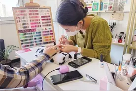 太原：新年新“妆”备 催热美甲店图片
