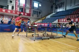 过瘾！两大高手巅峰对决，内江的观众都看呆了——图片