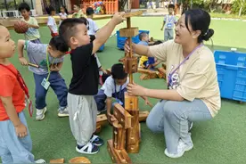 用心呵护，用爱坚守 ——市北区幼儿园教职工的一天图片