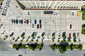 还用抢车位？鄂州主城区“智慧停车”来了图片