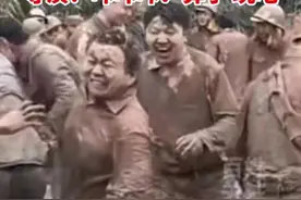 被群演逼疯的导演，倒贴钱也要演鬼子的大学生有多好笑图片