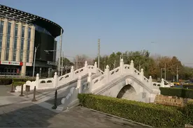 《闻见偶录》中，记录天桥的乞丐会“蛤蟆戏”，可惜这绝技失传了图片