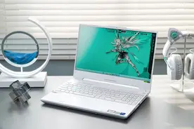 二次元RTX 4060甜品选手本，华硕天选4测评图片