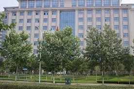 三代以内血亲不得应聘，多地烟草局招聘新规引发热议，中纪委曾点名垄断性国企近亲繁殖图片