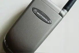 在手机同质化严重的今天，翻盖手机一股清流能否突出重围图片
