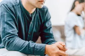 外国夫妻约定共同减肥，结果丈夫成功瘦身后，妻子提出离婚？图片