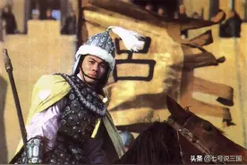 演义中，吕布和人单挑过9次，6胜2平1负，谁击败了他图片