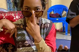 尼泊尔网红江湖继老王和小姜连夜搬离博卡拉后小申疑似被举报限流图片