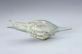 世界上唯一一件独特的鸭形玻璃工艺品：1500年的谜团图片