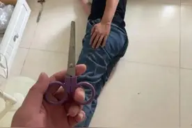 每日欢乐多：我还能给人挠痒痒图片