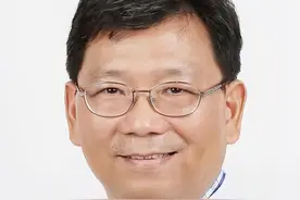 出现甲减为什么会突然昏迷？深圳市第二人民医院阎德文教授：甲减严重、未规范治疗都可导致突然昏迷图片