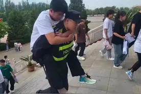 出动警力1.5万人！学子奋力赶考 辽宁公安全力护航图片