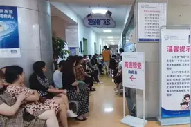 微光成炬 向暖而行，四川省妇幼保健院院长王刚一行赴眉山市东坡区开展义诊图片