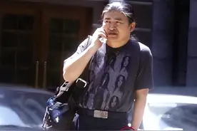 刘欢：父母都已去世，他忍受病痛折磨，担心大龄女儿的婚事图片