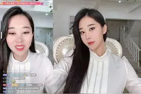 网红张老师直播“翻车”，长相与作品差太多，直言刘玥是自己贵人图片