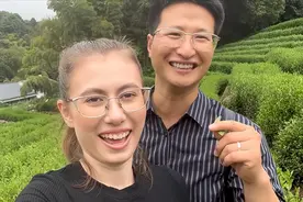 乌克兰女孩嫁给33岁山西老公，庆幸选择中国小伙，带着妈妈来中国图片