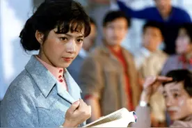 电影《快乐的单身汉》，龚雪刘信义马晓伟主演，遗憾女二号已离世图片