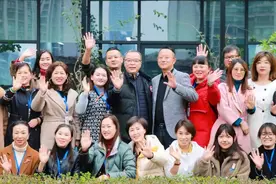 王重：抖音盒子正式上线，只是现在有点空图片