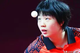 主裁判大闹乌龙，李隼走神看隔壁，蒯曼3-0轻松获胜图片