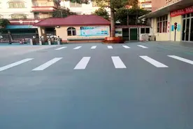 室外水泥地面刷地坪漆一平方多少钱？图片