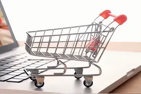衣服、鞋类和配饰等品类最火！2022年法国电商市场报道图片