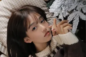 大叔娶28岁小娇妻，每天都有新花样，是新奇感还是真爱图片