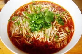 面条试试这么做，独家秘制底料公开，鲜美麻辣，真的太香了图片