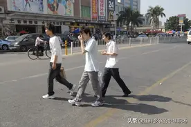 打工23年，一个懒汉，一个勤快人，一个笨人的三种人生，谁好？图片