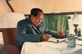 他在1958年被授上将，毛主席说:若没此人，新中国最少晚10年成立图片
