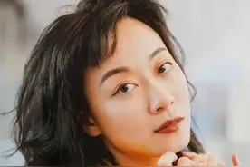 同龄65岁单身女同学约我叙旧情，是在向我释放爱的信号吗？图片