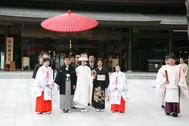 日本盛行兄妹结婚 惹争议，背后的原因令人难以启齿图片