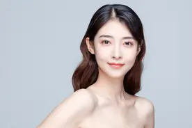 女生是不是喜欢你，她的身体是骗不了人的图片