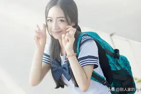 女人一旦动了情，会向你发出这四个“信号”图片