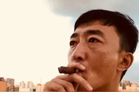 节哀！41岁刘伯勋突传死讯，太太丁怡菲难接受，二胎女儿才七个月图片