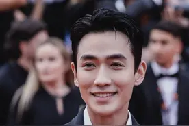 戛纳红毯，让我看到了内娱明星的“人间丑态”图片