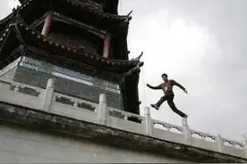 「王拳」告诉你一个真实的＂飞檐走壁＂图片